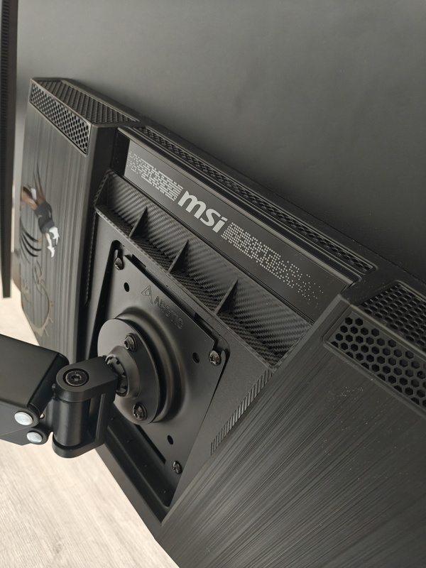 Afbeeldingslocatie: https://tweakers.net/i/noMCD3c7KM2MuLsTRaHaydpzzDQ=/x800/filters:strip_icc():strip_exif()/f/image/HYPy1kHwiTuG9pU26P2FaXuu.jpg?f=fotoalbum_large