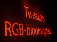 RGB-blooming Hisense UR9S