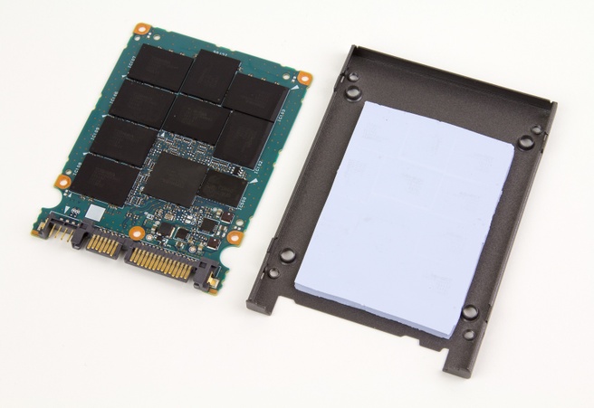 Kingston SSDNow V+100 128GB behuizing en pcb