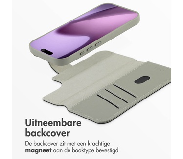 Accezz Leather Bookcase 2-in-1 met MagSafe