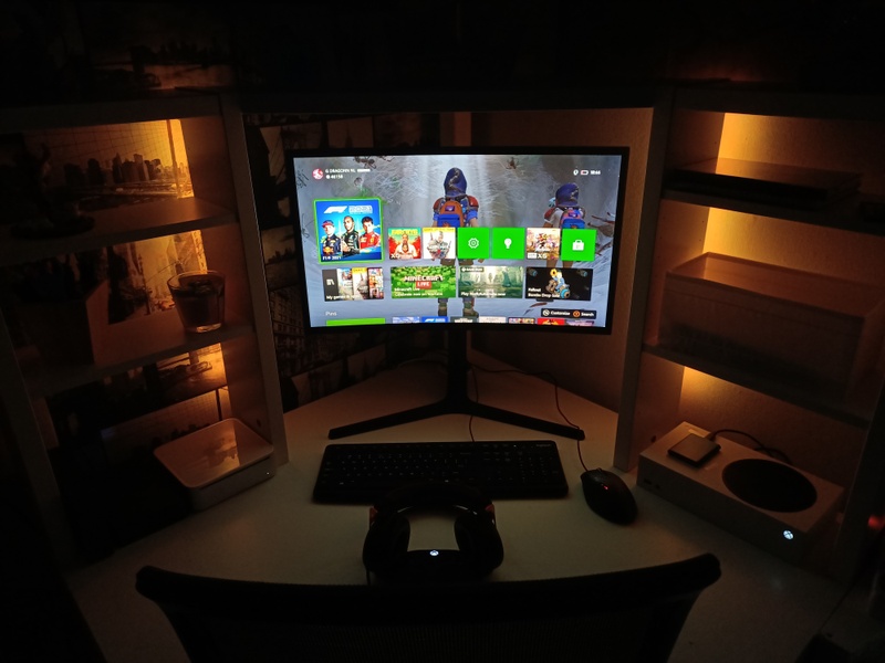 Afbeeldingslocatie: https://tweakers.net/i/o2cMtOWlczGHqqbpdU23Qwb22-A=/800x/filters:strip_icc():strip_exif()/f/image/RUdKX5VeWYcNPAK2i7ctpkef.jpg?f=fotoalbum_large