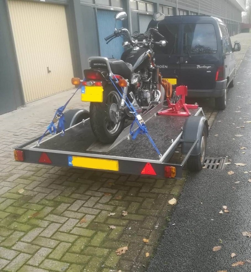 Afbeeldingslocatie: https://tweakers.net/i/o2w6-glDUqyD6ltsOrzJv-t931g=/full-fit-in/4920x3264/filters:max_bytes(3145728):no_upscale():strip_icc():fill(white):strip_exif()/f/image/4lAaSi4qBOBzWL4rKLSdjv10.jpg?f=user_large