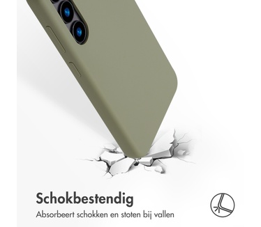 Accezz Liquid Silicone Backcover met MagSafe