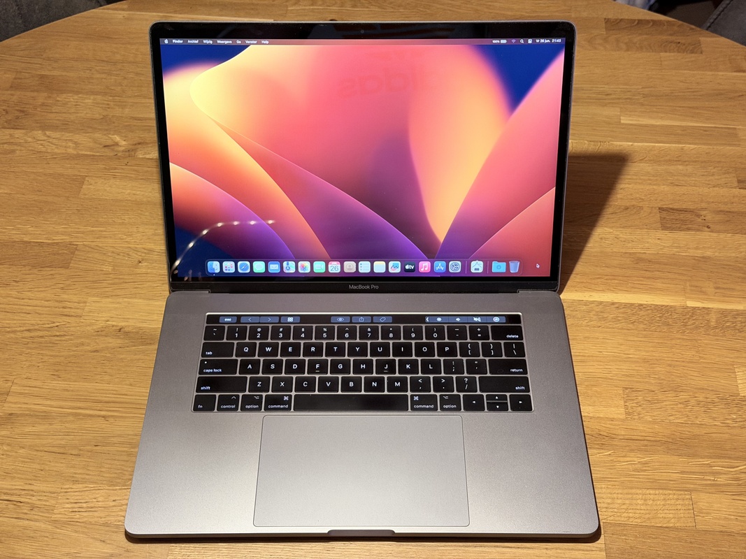 macbook pro 2017 15 inch - 16gb geheugen 512GB SSD 4GB GPU