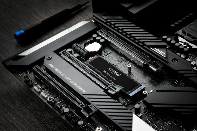 Crucial P5 Plus