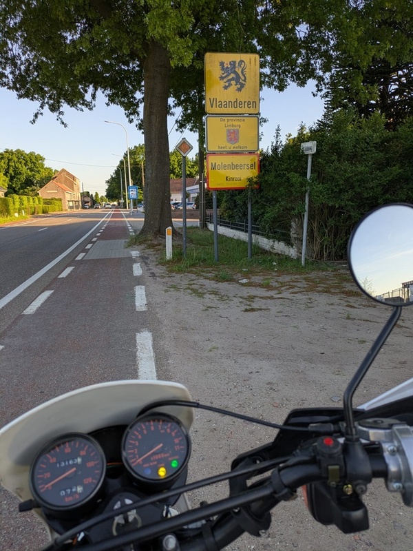Afbeeldingslocatie: https://tweakers.net/i/oFRdDfPxlbkN6cq14e2UOB7bTnU=/x800/filters:strip_icc():strip_exif()/f/image/D0dvtFScuAdvNsIB756Q3Jem.jpg?f=fotoalbum_large