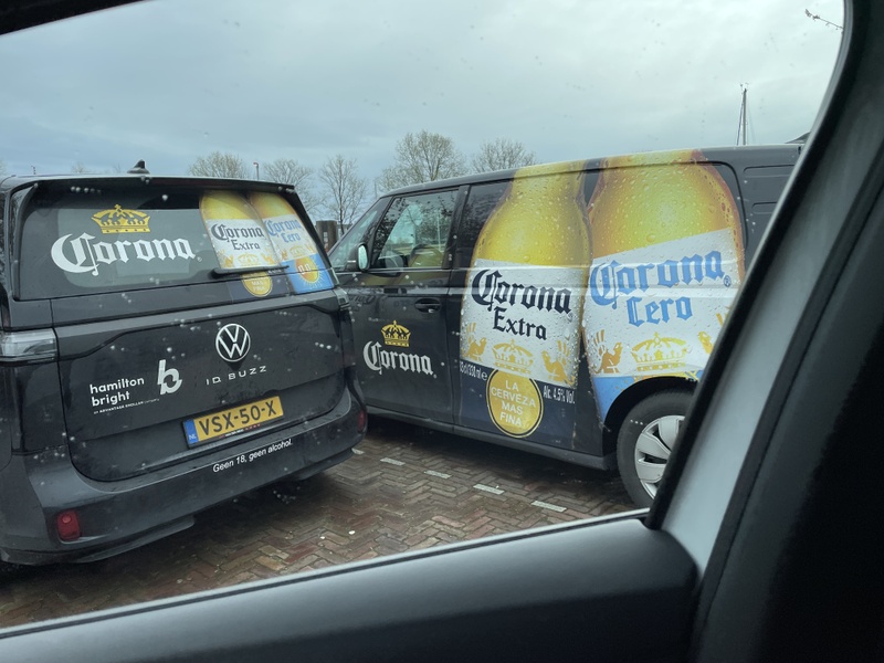 Afbeeldingslocatie: https://tweakers.net/i/oFvrz5NacHaJfUvZe1E2C54D4BI=/800x/filters:strip_icc():strip_exif()/f/image/wtZ9kSGBhx19ttTF1Y73euvW.jpg?f=fotoalbum_large