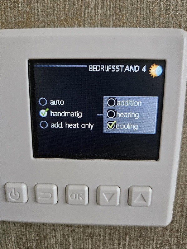 Afbeeldingslocatie: https://tweakers.net/i/oHVkuGUChV1-x-JCRRlESYEwd_U=/x800/filters:strip_icc():strip_exif()/f/image/JGP3Og7mzdusgf5PX6wN0I8U.jpg?f=fotoalbum_large