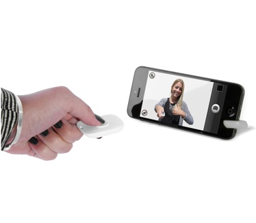 Thumbs Up Snap Remote