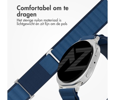 Accezz Nylon Alpine bandje voor de Samsung Galaxy Watch 9 (40/44mm) / Watch 8 (40/44mm) / Classic (46mm) - Dark Blue