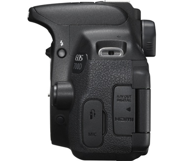 Canon EOS 700D + EF-S 18-135mm 3.5-5.6 IS STM  + 40mm STM Zwart