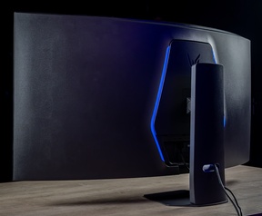 LG UltraGear evo 52G930B