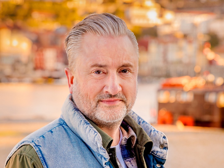 Afbeeldingslocatie: https://tweakers.net/i/oTIVD4PRD6fDyUFARcPUKVwcll4=/fit-in/4920x3264/filters:max_bytes(3145728):no_upscale():strip_icc():strip_exif()/f/image/ijlhyzDtzAIeQ9lz9uGdkwul.jpg?f=user_large