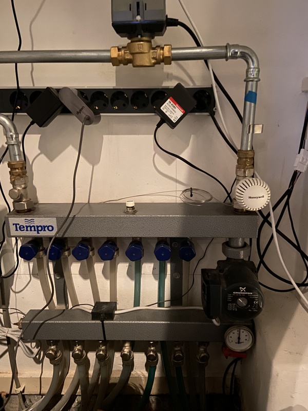 Afbeeldingslocatie: https://tweakers.net/i/oVuqIbW1bX7xXPIzpknXYfi9Z50=/x800/filters:strip_icc():strip_exif()/f/image/Hj7VtoAWPBo50zOMvg4QV3iU.jpg?f=fotoalbum_large