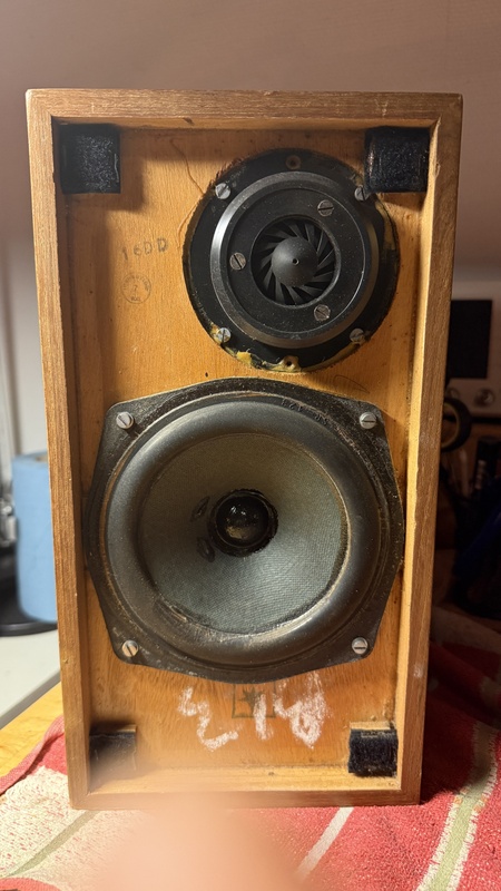 Afbeeldingslocatie: https://tweakers.net/i/oYl-bfscVK2xr_LKm8EO4QWeBNA=/x800/filters:strip_icc():strip_exif()/f/image/1KEzv6H6TEl5dJkszkmvawco.jpg?f=fotoalbum_large