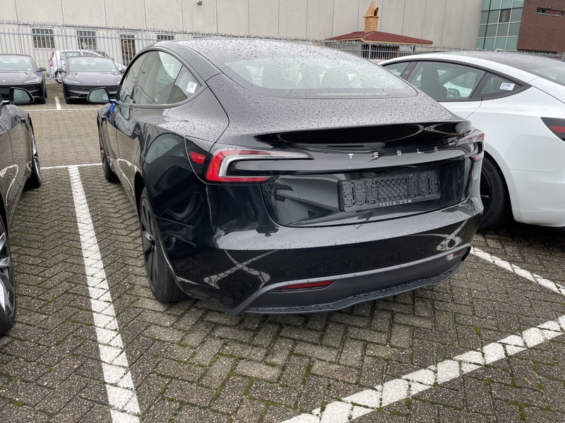 Afbeeldingslocatie: https://tweakers.net/i/obyfdVG6SRrHerdW58URb1OQ-vQ=/800x/filters:strip_icc():strip_exif()/f/image/IYLaIllLaY3P4OZbRMKVqtYA.jpg?f=fotoalbum_large