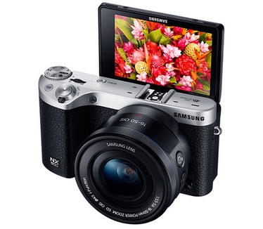 Samsung NX500 + 16-50mm F3.5-5.6 Power Zoom Zwart