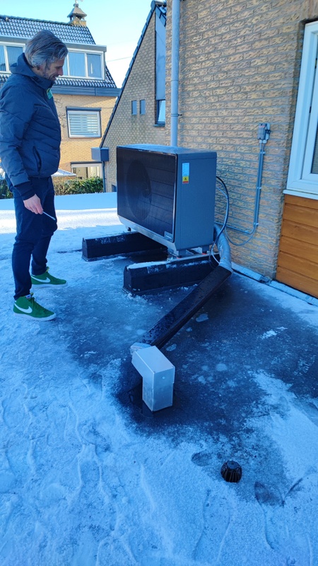 Afbeeldingslocatie: https://tweakers.net/i/oi7tfSrF079nLZNaonzjoiad8Vg=/x800/filters:strip_icc():strip_exif()/f/image/gW1vHNzyj6ZJqxn3gNSLjrQb.jpg?f=fotoalbum_large