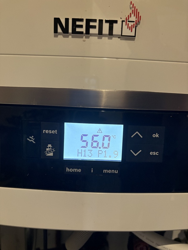 Afbeeldingslocatie: https://tweakers.net/i/ojx2nB0F3WRR6yruX6q7IDOueI0=/x800/filters:strip_icc():strip_exif()/f/image/5davvSl7Dcb8ZuD6epz8TmCv.jpg?f=fotoalbum_large