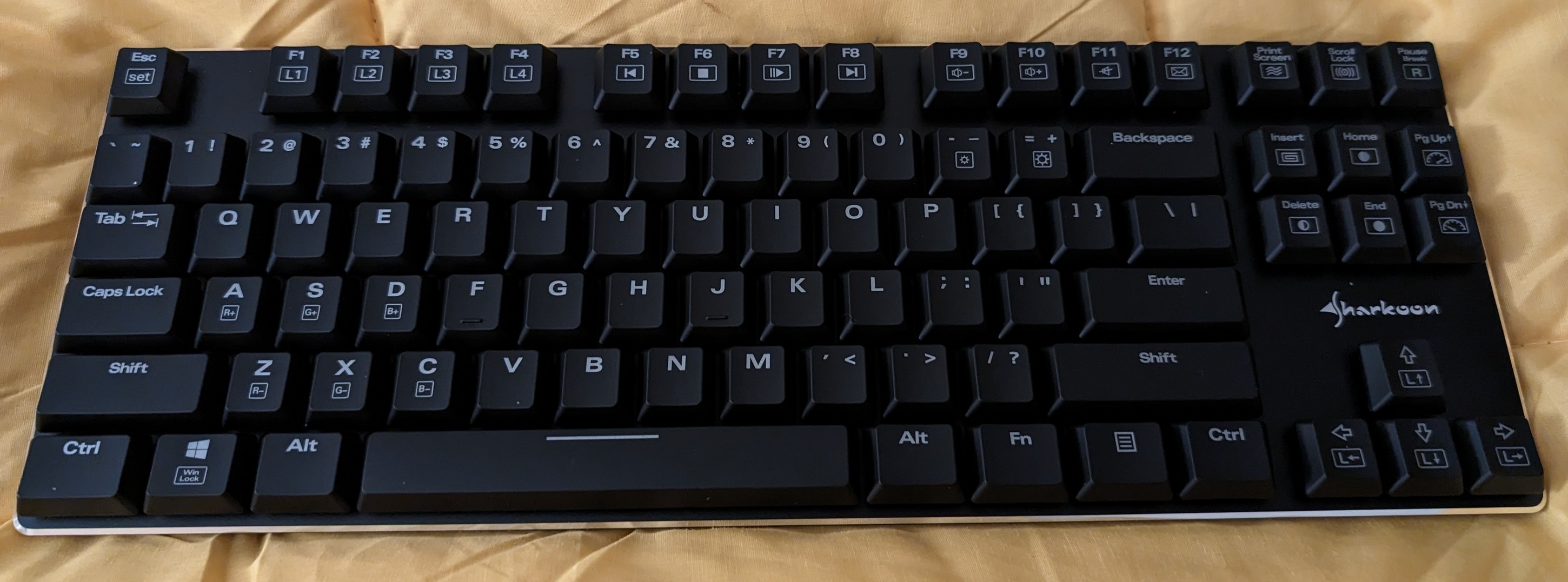 Afbeeldingslocatie: https://tweakers.net/i/okQhQwp_WRGdqimz9NAB-PC_HAY=/fit-in/4920x3264/filters:max_bytes(3145728):no_upscale():strip_icc():strip_exif()/f/image/AiYTs4cMOW7LtY3VfrDKqILh.jpg?f=user_large