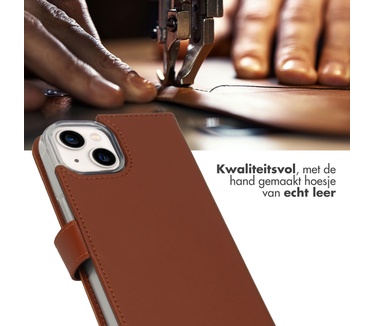 Selencia Echt Lederen Bookcase iPhone 14 - Lichtbruin