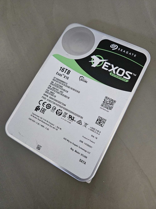 Seagate Exos X16 SATA (Standard model), 16TB (2 stuks) aangeboden