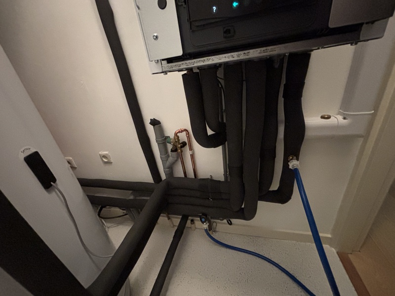 Afbeeldingslocatie: https://tweakers.net/i/ovkvFQlAiKqE34nlXVjYFwkW4Dg=/800x/filters:strip_icc():strip_exif()/f/image/uf2eKMSuglNho7WcB4LdpGZa.jpg?f=fotoalbum_large