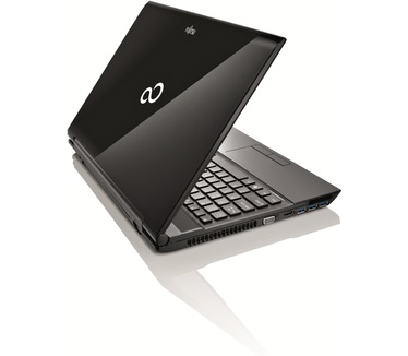 Fujitsu Lifebook AH532 -  Core i3-2370M