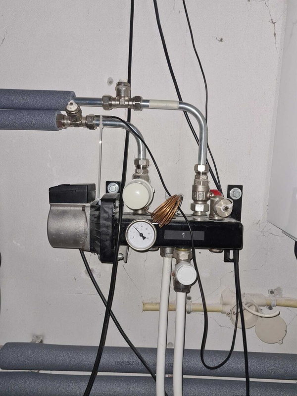 Afbeeldingslocatie: https://tweakers.net/i/oytMD2ab_ie7tEToSQmj6WNeaas=/x800/filters:strip_icc():strip_exif()/f/image/ExVJZ8vdckoeZjALM4Vy78jL.jpg?f=fotoalbum_large