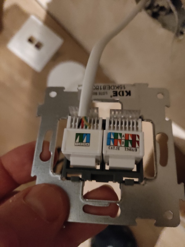 Afbeeldingslocatie: https://tweakers.net/i/ozfzk9YrckA6HKOGMfeYW3wB-rc=/x800/filters:strip_icc():strip_exif()/f/image/LN73roXil8kaxbKeIUarFuOL.jpg?f=fotoalbum_large