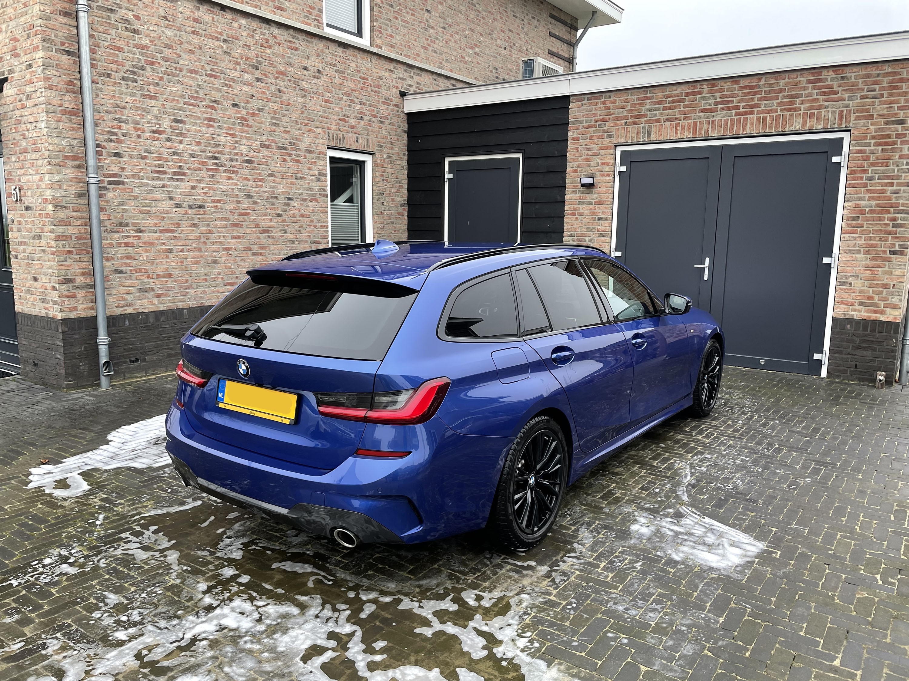 Afbeeldingslocatie: https://tweakers.net/i/p08zTeo-rSTfbfQqN8YxRoLyyiE=/full-fit-in/4920x3264/filters:max_bytes(3145728):no_upscale():strip_icc():fill(white):strip_exif()/f/image/iAibNXnr6B7uzal2unfdlOWz.jpg?f=user_large