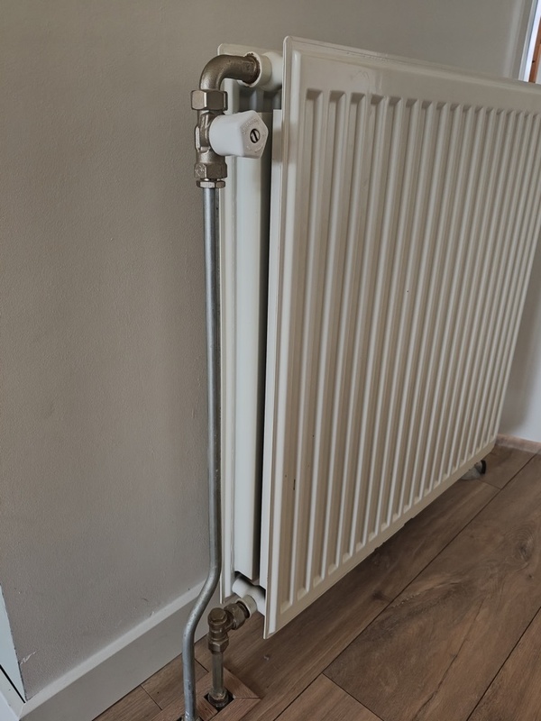 Afbeeldingslocatie: https://tweakers.net/i/p2uxtryvdggw3faJh0PrWOIZErU=/x800/filters:strip_icc():strip_exif()/f/image/n16nMAoBaeq7m4nF6m2XJpTf.jpg?f=fotoalbum_large