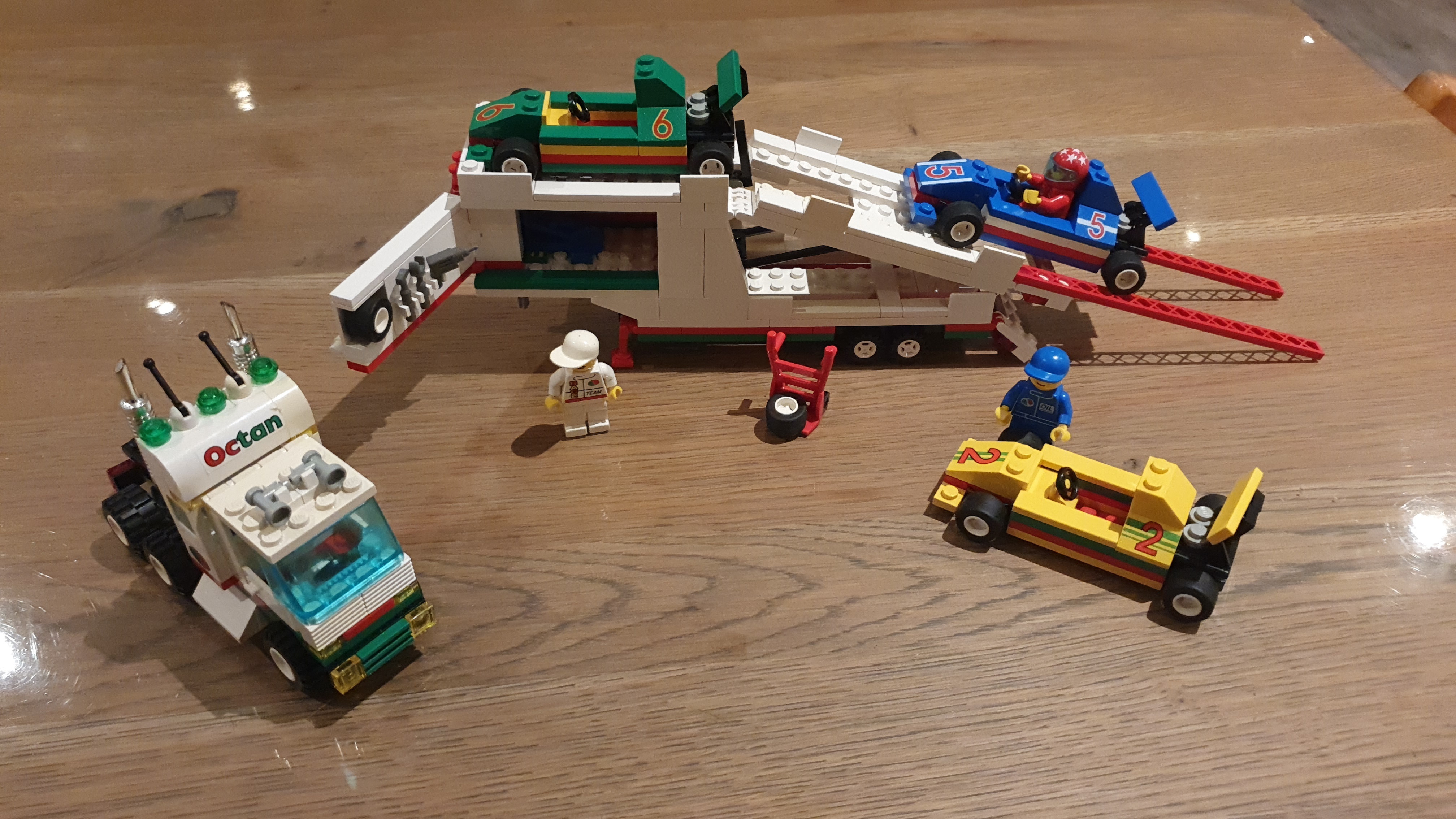 Afbeeldingslocatie: https://tweakers.net/i/p2v-pwN6UnuLuw1qA0b52fqwDrQ=/fit-in/4920x3264/filters:max_bytes(3145728):no_upscale():strip_icc():strip_exif()/f/image/wZO6awjaTYwvlDYas2ReA57e.jpg?f=user_large