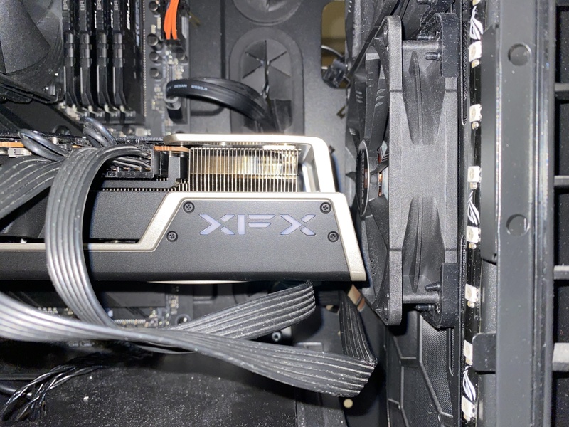 Afbeeldingslocatie: https://tweakers.net/i/p3HFPFDbPURbmTThGGSWLP3Me54=/800x/filters:strip_icc():strip_exif()/f/image/IFBgM8glj0eSmmBt2LsCkVxG.jpg?f=fotoalbum_large