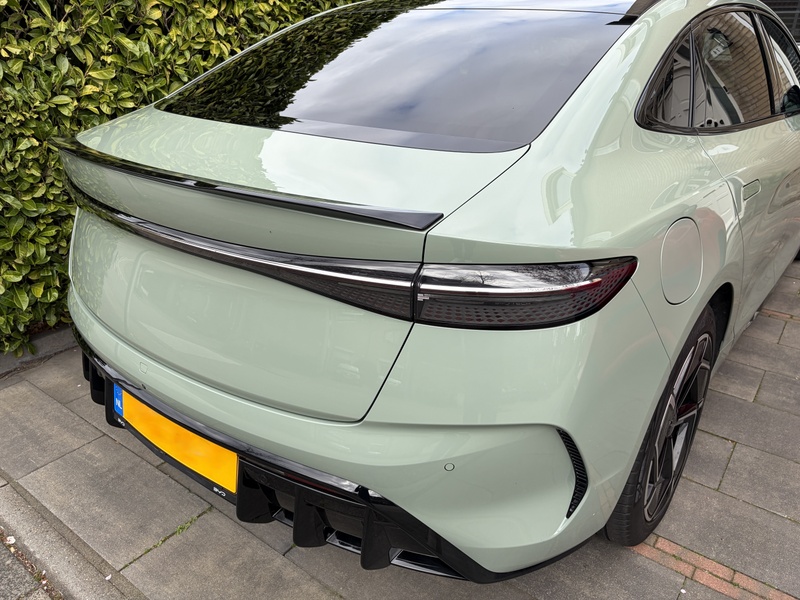 Afbeeldingslocatie: https://tweakers.net/i/p5Jbvx-50E0-0InSI6Bt83Tzye8=/800x/filters:strip_icc():strip_exif()/f/image/ZidW1tZt2UZBdCyYKSiR71Yu.jpg?f=fotoalbum_large