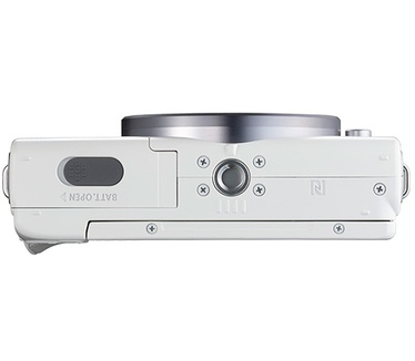 Canon M100