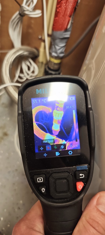 Afbeeldingslocatie: https://tweakers.net/i/pBdc9BdMFKvy_2f4065XfFpELKs=/x800/filters:strip_icc():strip_exif()/f/image/VF4773wZZBDhUnV1UYL6xZtb.jpg?f=fotoalbum_large