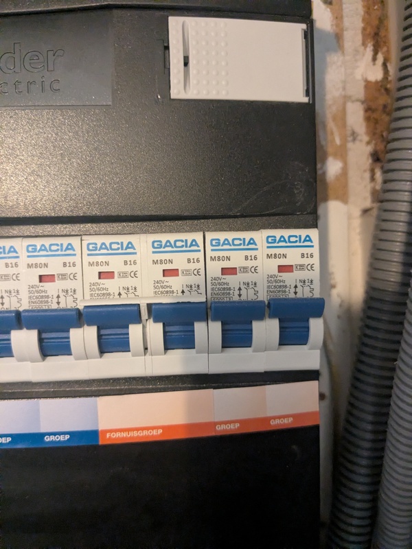 Afbeeldingslocatie: https://tweakers.net/i/pE2fXjfvca5rNq5MoEvyTNV9Cbs=/x800/filters:strip_icc():strip_exif()/f/image/SlZlw38WFGYSKYKMF7nuRQHZ.jpg?f=fotoalbum_large