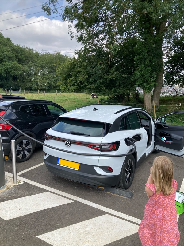 Afbeeldingslocatie: https://tweakers.net/i/pHvA_Gnkjr4ty5PX_H4gZGgnH-0=/x800/filters:strip_icc():strip_exif()/f/image/36GW7YRkTJe5dZfSeySKv9Zc.jpg?f=fotoalbum_large