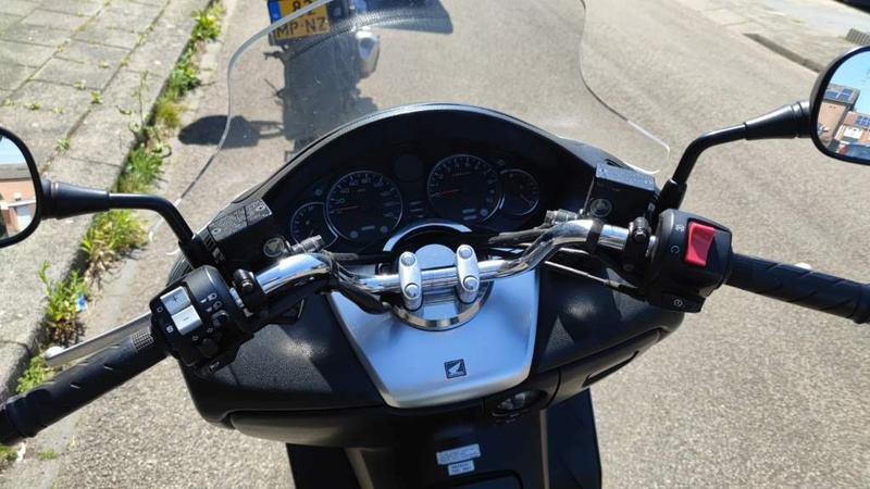 Afbeeldingslocatie: https://tweakers.net/i/pJ0eS7VanV_5ZF-JU0Ox-PIM6LI=/800x/filters:strip_icc():strip_exif()/f/image/PKCA67U5NtB5sNmGcf5rxTEV.jpg?f=fotoalbum_large