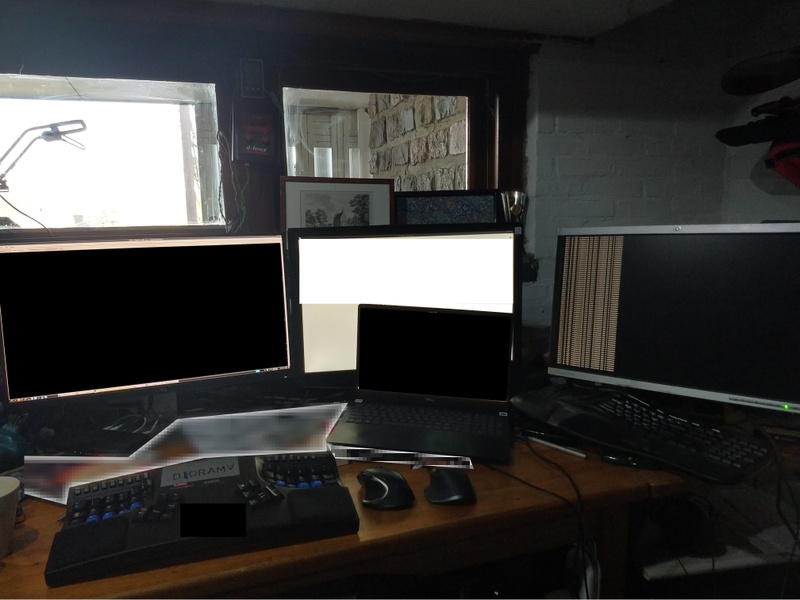 Afbeeldingslocatie: https://tweakers.net/i/pP35nyzafOwCA-tW8JitHHezB3g=/800x/filters:strip_icc():strip_exif()/f/image/TQmIeXXRMHiZO53lGNwwgYyy.jpg?f=fotoalbum_large