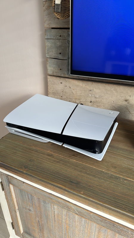 Afbeeldingslocatie: https://tweakers.net/i/pQ1oYoPdJOyEXTiYq7IeBVx0Iqs=/x800/filters:strip_icc():strip_exif()/f/image/nvL3DTvWyg8V1rVPOQnqdxoD.jpg?f=fotoalbum_large