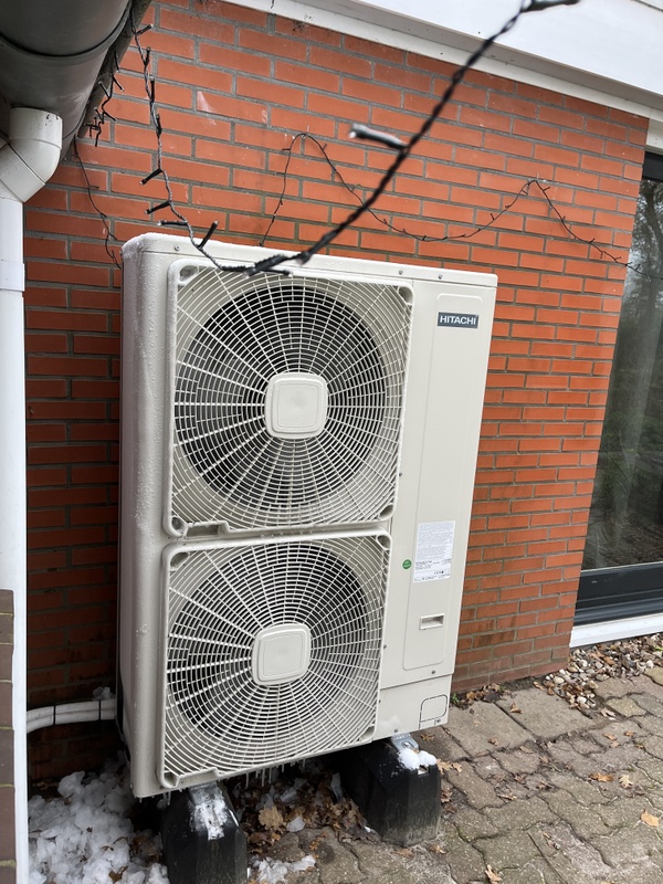 Afbeeldingslocatie: https://tweakers.net/i/pS-ATW_gyJS1ezj1NzrwHNtotyQ=/x800/filters:strip_icc():strip_exif()/f/image/OkXM6RAh8S2iiwb9mwVJCDQR.jpg?f=fotoalbum_large