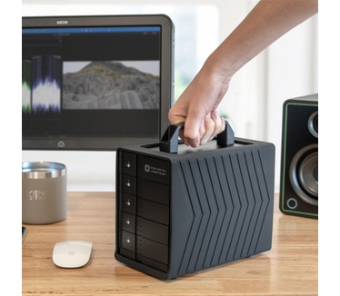 Oyen Digital Fortis 5C 5-Bay USB-C Drive Array + SoftRAID, 60TB 60TB Zwart