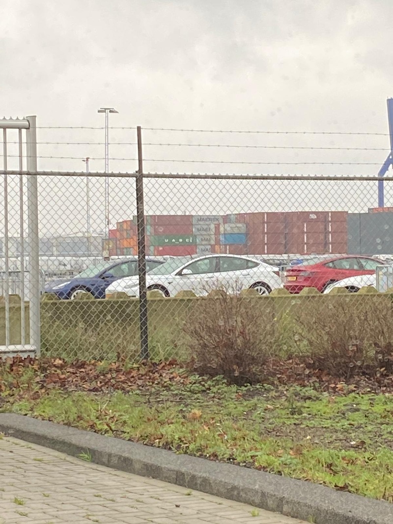 Afbeeldingslocatie: https://tweakers.net/i/paTSLDkMz7gnEU3Ut381mtG7Zas=/800x/filters:strip_icc():strip_exif()/f/image/5ogH8o6PQYwvs3LkV1Ph6IJX.jpg?f=fotoalbum_large