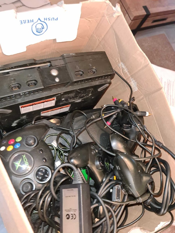 Afbeeldingslocatie: https://tweakers.net/i/peOS2pM3hJDRbH7PDiRQZEMbWI8=/x800/filters:strip_icc():strip_exif()/f/image/9wZjdEkohccIT9IBsERBBzC1.jpg?f=fotoalbum_large