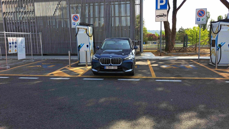 Afbeeldingslocatie: https://tweakers.net/i/pgSFQKLXRiGyXeVcekXIl-CReZw=/800x/filters:strip_icc():strip_exif()/f/image/GVftnTSffkOG4WX40t8tAREa.jpg?f=fotoalbum_large