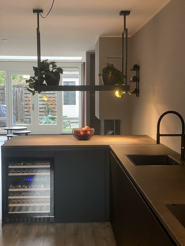 Afbeeldingslocatie: https://tweakers.net/i/pibTAmHm8yzX0smO5l9nLOJRT-A=/x800/filters:strip_icc():strip_exif()/f/image/VaamEbcD1nFJNcWUmbEHhoOv.jpg?f=fotoalbum_large