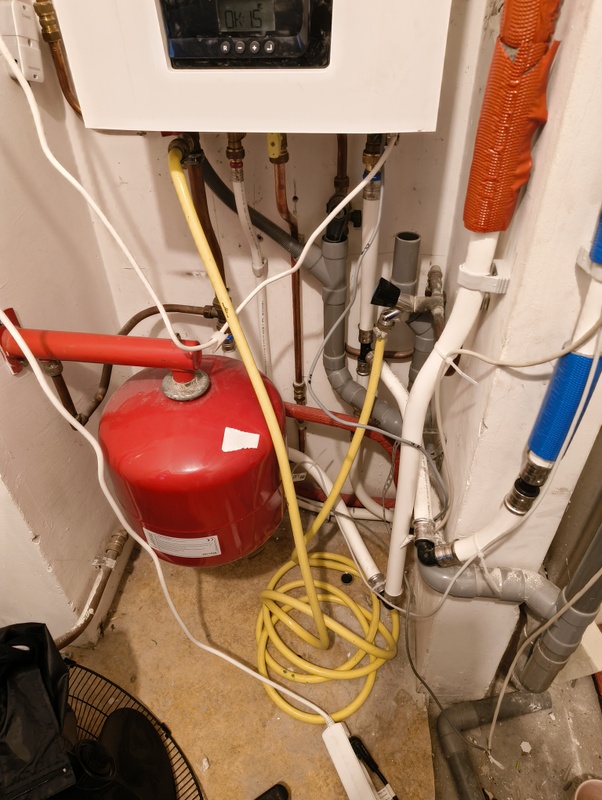 Afbeeldingslocatie: https://tweakers.net/i/pisqsgHUtcvB9pg-HIa5Cmercz8=/x800/filters:strip_icc():strip_exif()/f/image/QgImV7Hzu4y6Jg7iSdPIfTfD.jpg?f=fotoalbum_large