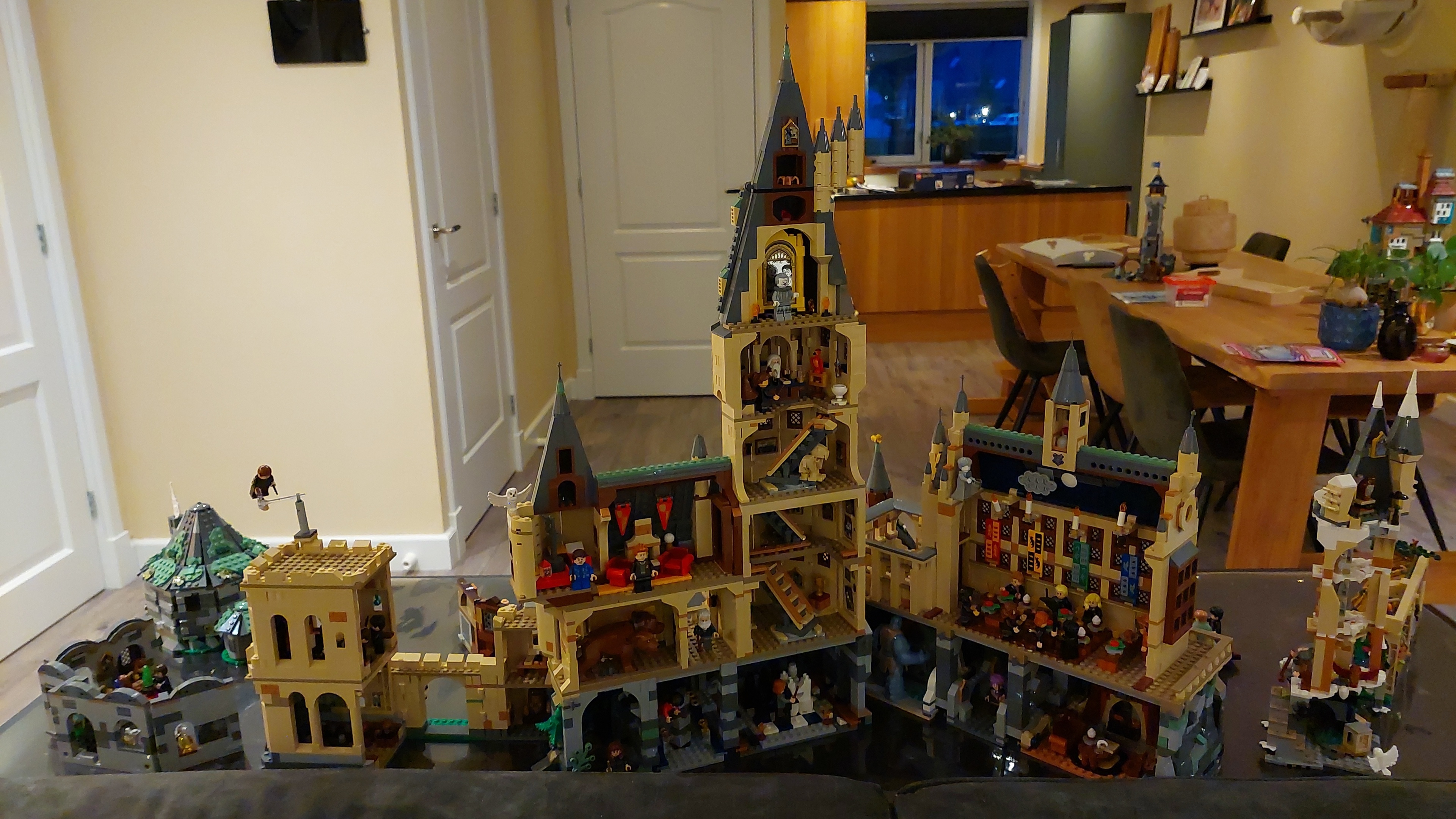 Afbeeldingslocatie: https://tweakers.net/i/pnJIHiM6rGLYktiRPacko1-qj9o=/fit-in/4920x3264/filters:max_bytes(3145728):no_upscale():strip_icc():strip_exif()/f/image/SOwSs8AuXk2iBvRamJ9N9QM1.jpg?f=user_large